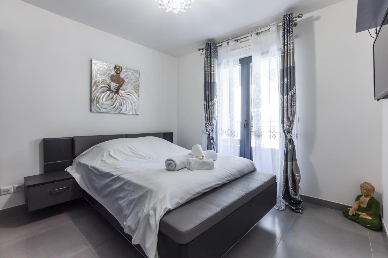 CANNES: Appartement Cosy à 2 pas de la Croisette Esterno foto