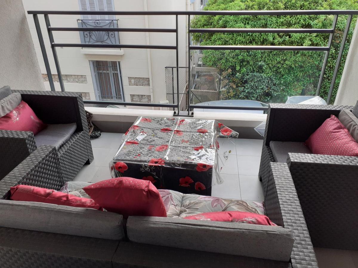 CANNES: Appartement Cosy à 2 pas de la Croisette Esterno foto